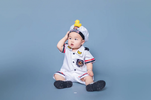 桂平宝宝老摇头怎么回事